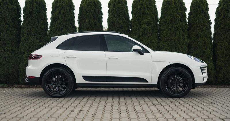 Porsche Macan cena 161990 przebieg: 111600, rok produkcji 2017 z Radków małe 742
